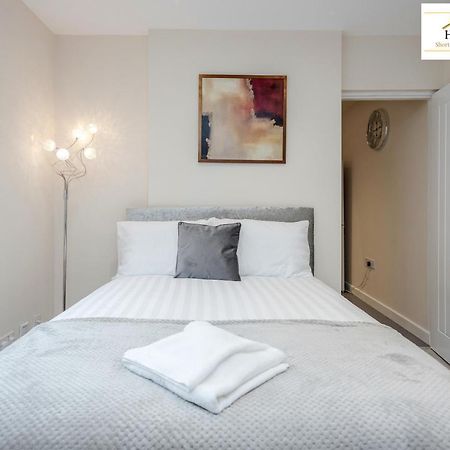Bedford Hospital Victoria Apartments A And B By Homely Spaces Short Lets & Serviced Accommodation Zewnętrze zdjęcie