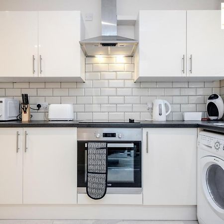 Bedford Hospital Victoria Apartments A And B By Homely Spaces Short Lets & Serviced Accommodation Zewnętrze zdjęcie