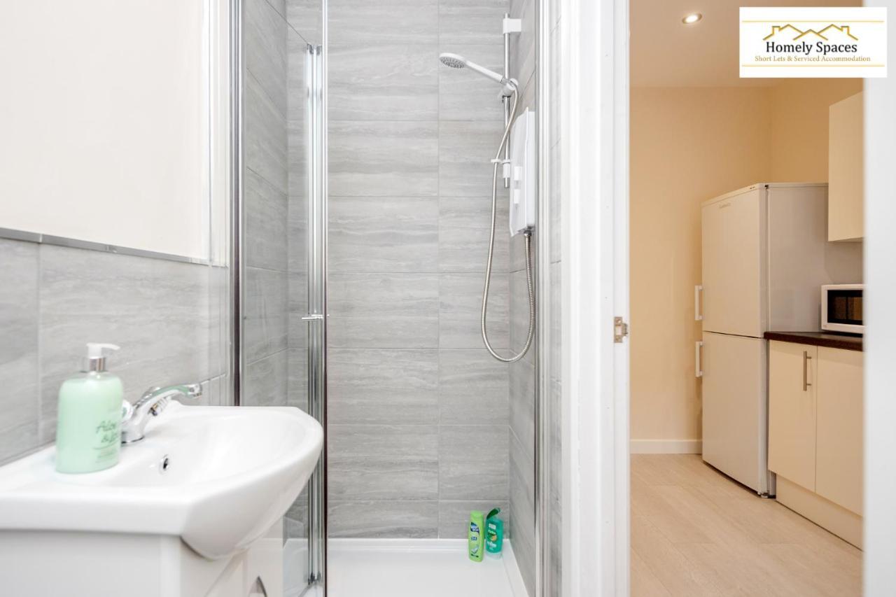 Bedford Hospital Victoria Apartments A And B By Homely Spaces Short Lets & Serviced Accommodation Zewnętrze zdjęcie