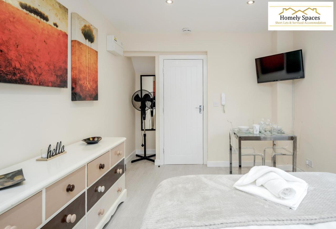 Bedford Hospital Victoria Apartments A And B By Homely Spaces Short Lets & Serviced Accommodation Zewnętrze zdjęcie